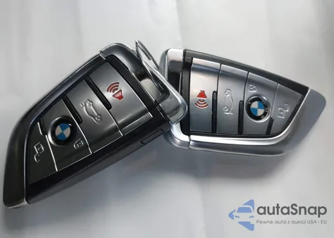 2020 BMW X7 xDrive40I z USA, uszkodzony, nr VIN 5UXCW2C04L9C13117